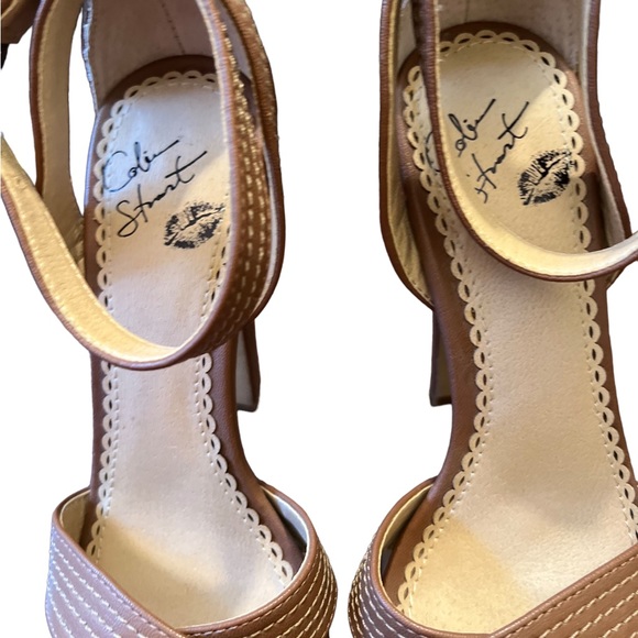 Colin Stuart Brown  Strappy Sandal Size 6 - Picture 2 of 6